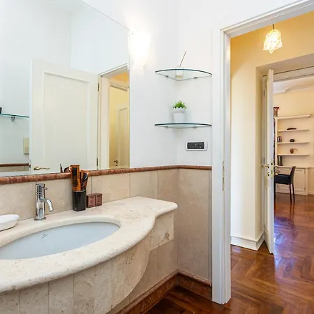Baccina By In Apartamento Roma